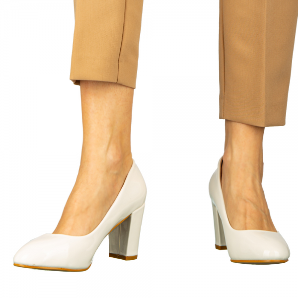 Дамски обувки с ток бели  от еко кожа  Crenta, 4 - Kalapod.bg